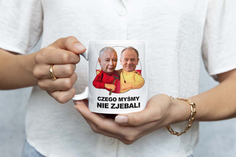 closeup-mockup-of-a-woman-holding-an-11-oz-coffee-mug-m35751 (10).png