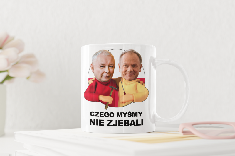 mockup-of-an-11-oz-coffee-mug-on-a-classy-looking-desk-m8955-r-el2 (5).png